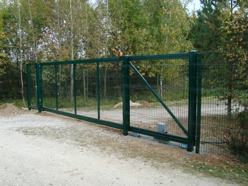 Сетчатый забор DoorHan в Кузнецке с установкой