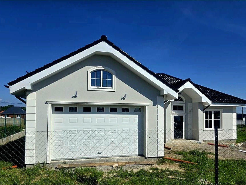 Секционные ворота DoorHan в Кузнецке с установкой