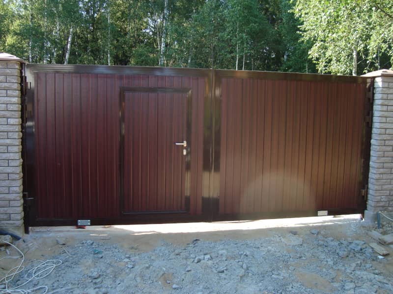 Уличные ворота DoorHan в Кузнецке с установкой