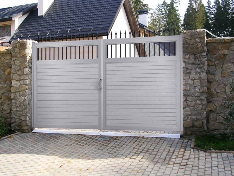 Уличные ворота DoorHan в Кузнецке с установкой