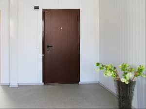 Предлагаем входные железные двери в квартиру DoorHan ЭКО 980х2050 в Кузнецке по выгодной цене